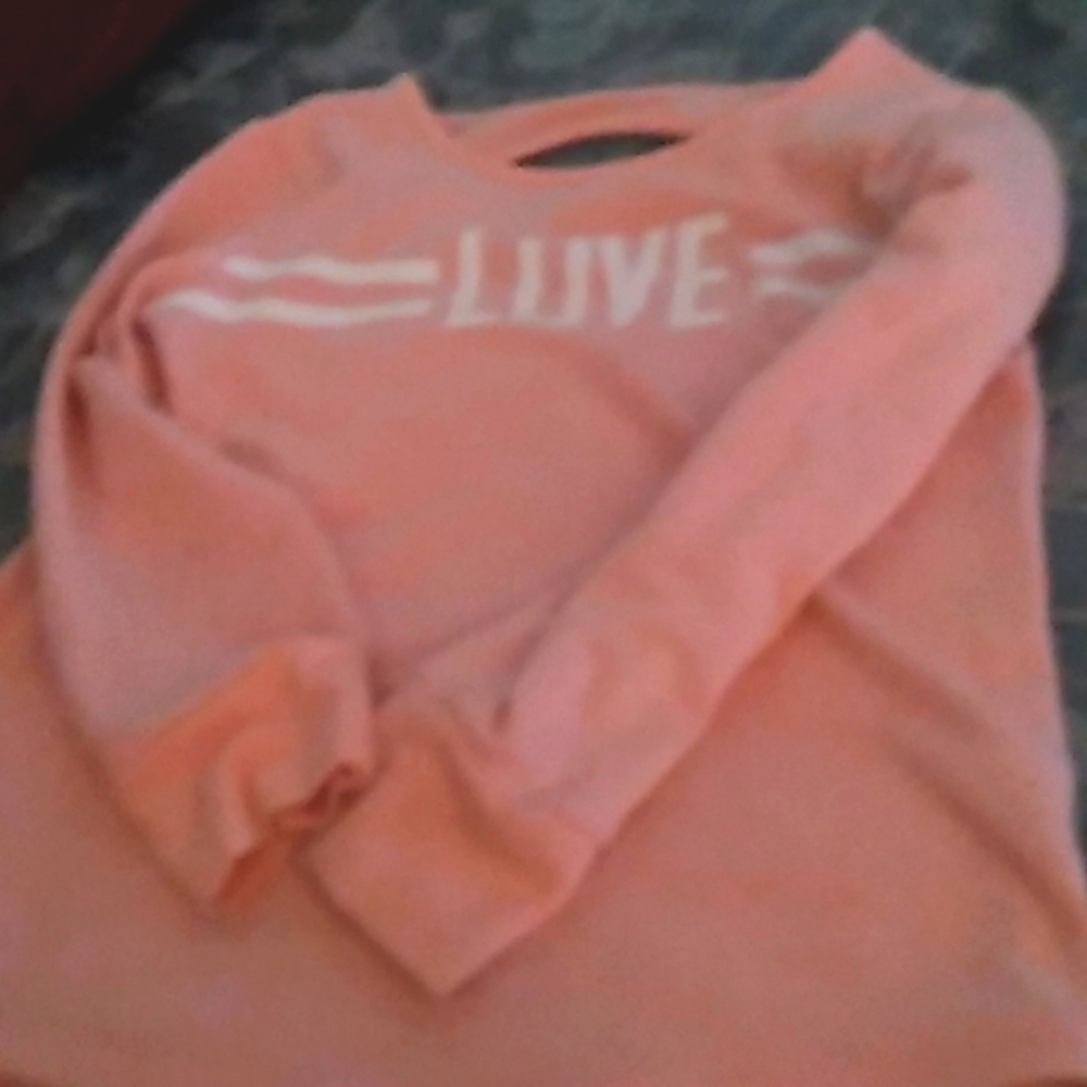 I'm selling a shirt